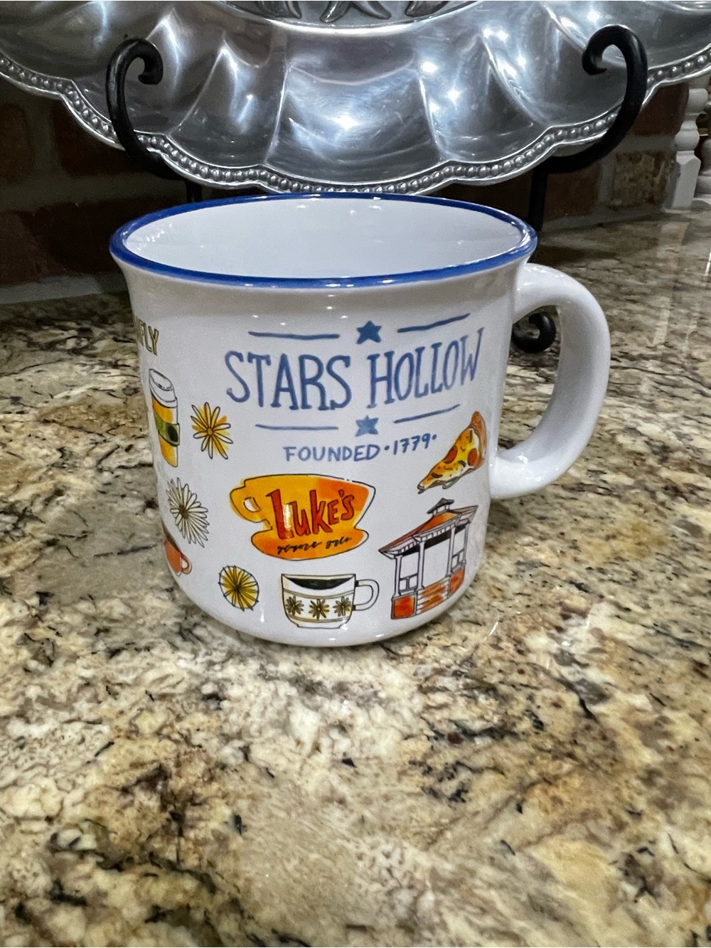 Gilmore Girls 20oz coffee mug STARS HOLLOW, DRAGONFLY INN, LUKE’S - Brand new